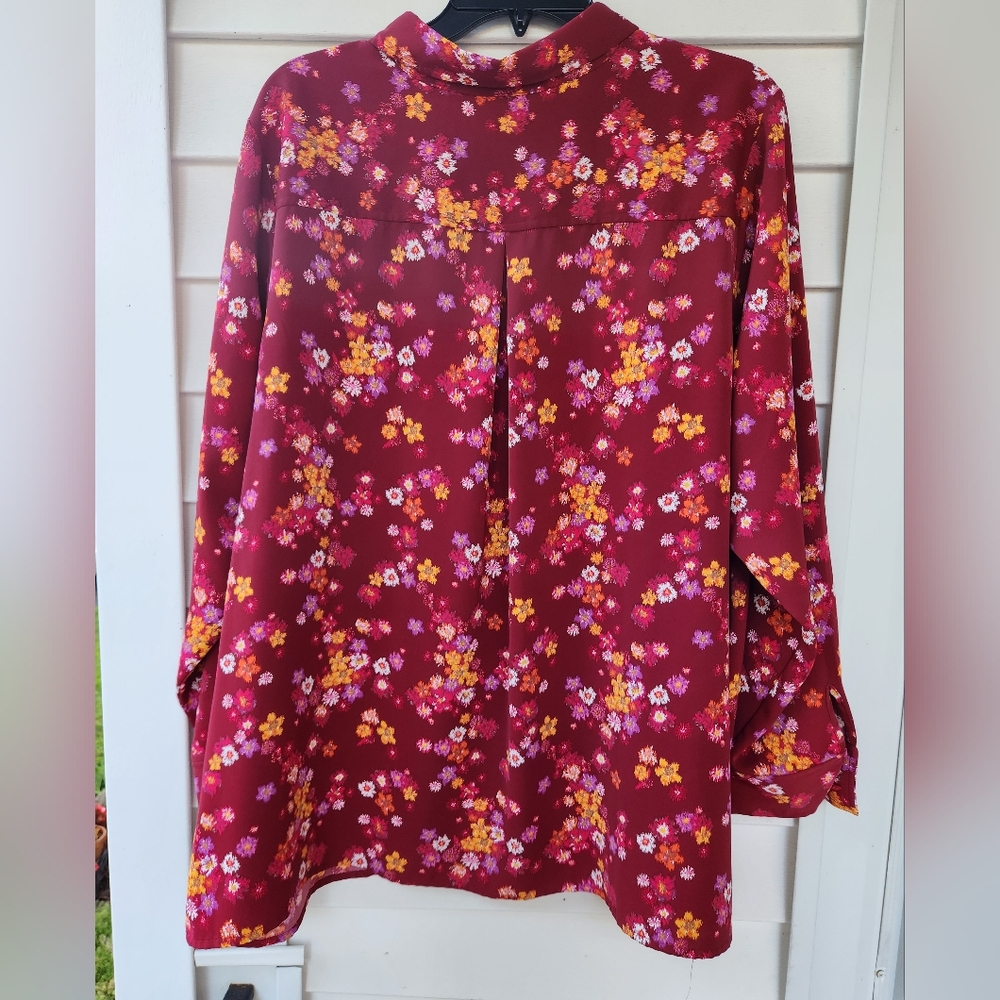 Cranberry Burgundy Red Floral Pattern Flowing Blouse Size 1X Like New